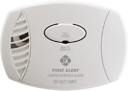 First Alert FAT1039730 Plug-in Carbon Monoxide Alarm by FirstAlert