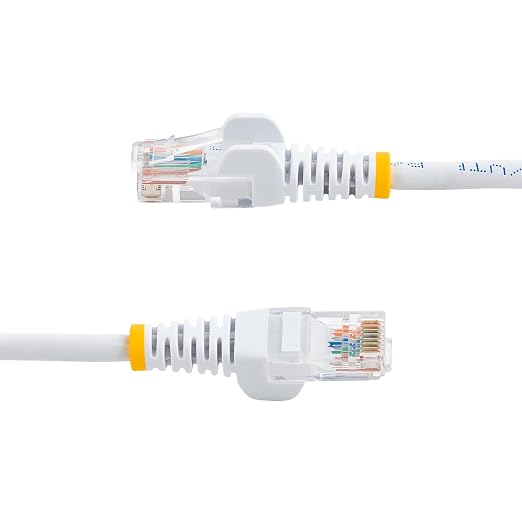 StarTech.com 5 FT White CAT5E UTP Patch Cable - Image 3