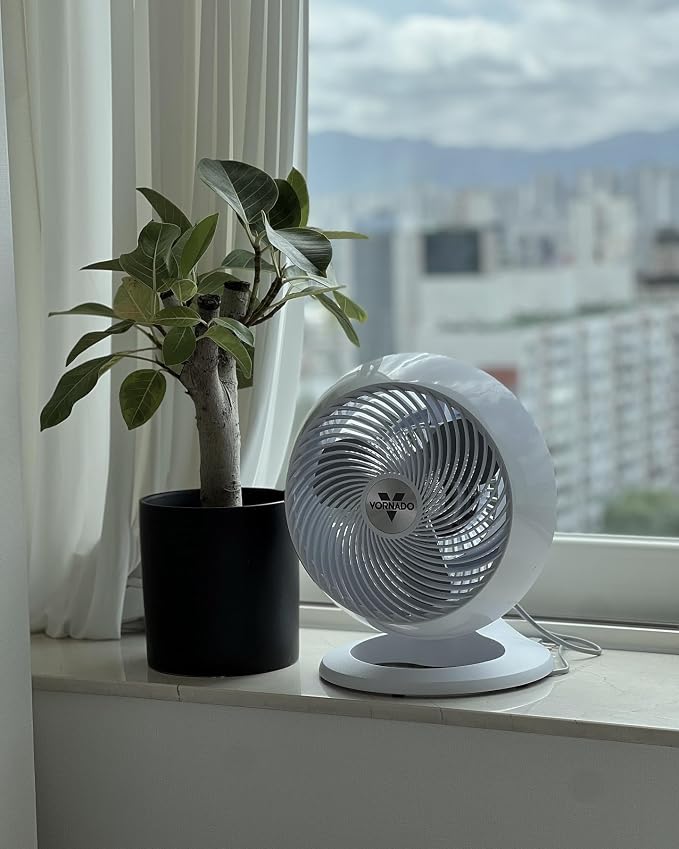 Vornado 660 Large Whole Room Air Circulator Fan - Image 2