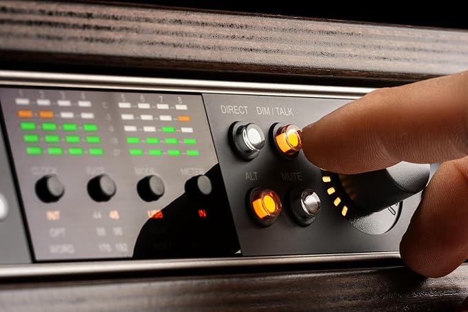 Universal Audio Volt 876 24x28 USB Audio Interface - Image 8