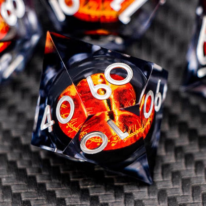 ARUOHHA DND Resin Dice Gazes Eye Dice Liquid Core Flaming RPG Sharp Edged Dice - Image 4