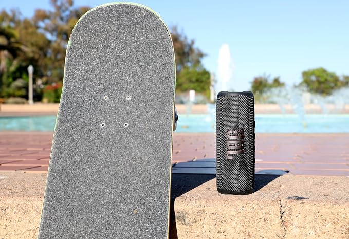 JBL Flip 6 - Portable Bluetooth Speaker, powerful sound and deep bass, IPX7 - Image 7