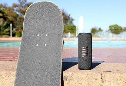 JBL Flip 6 - Portable Bluetooth Speaker, powerful sound and deep bass, IPX7 - Image 7